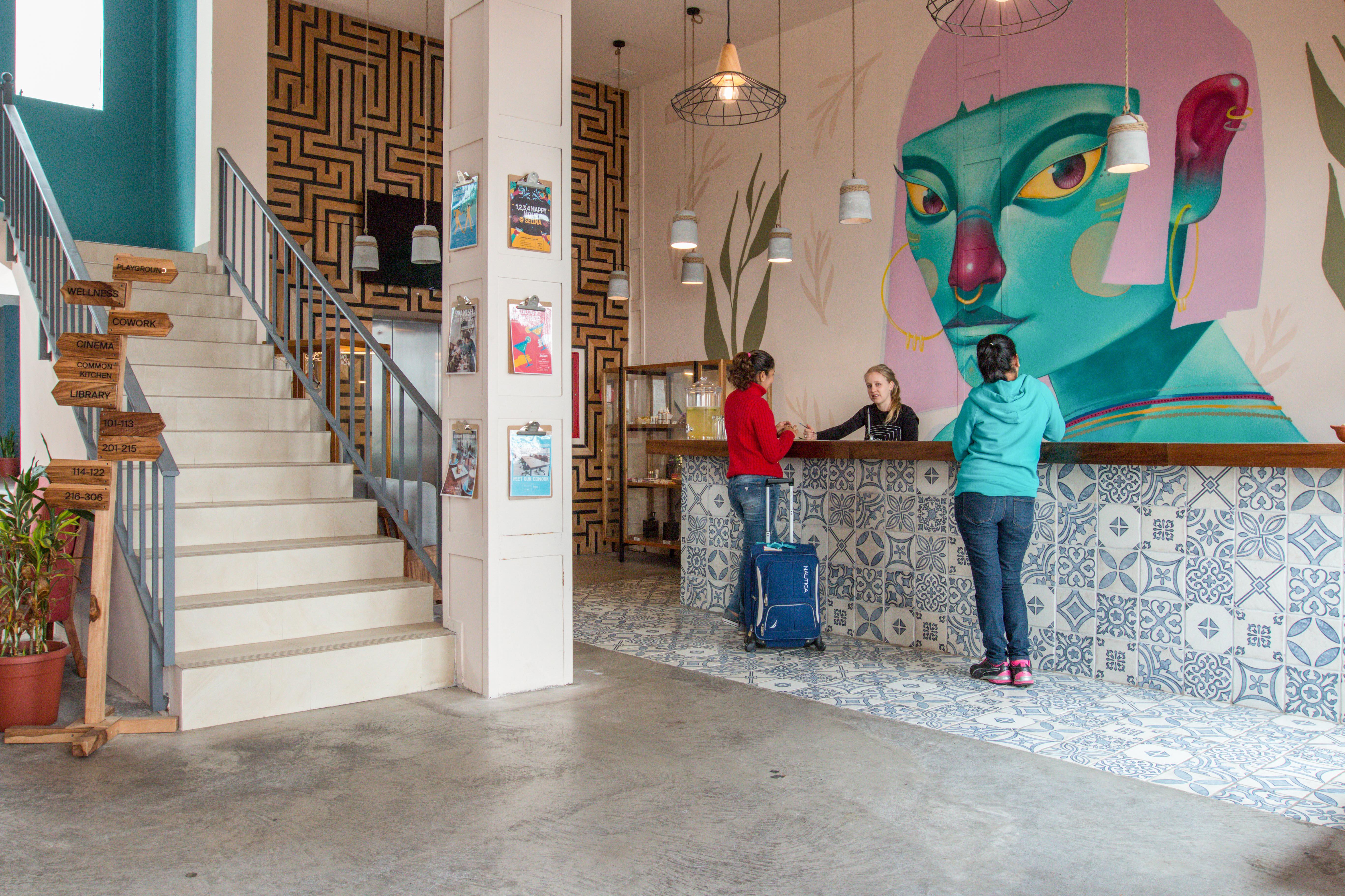Hotel Socialtel Banos Extérieur photo