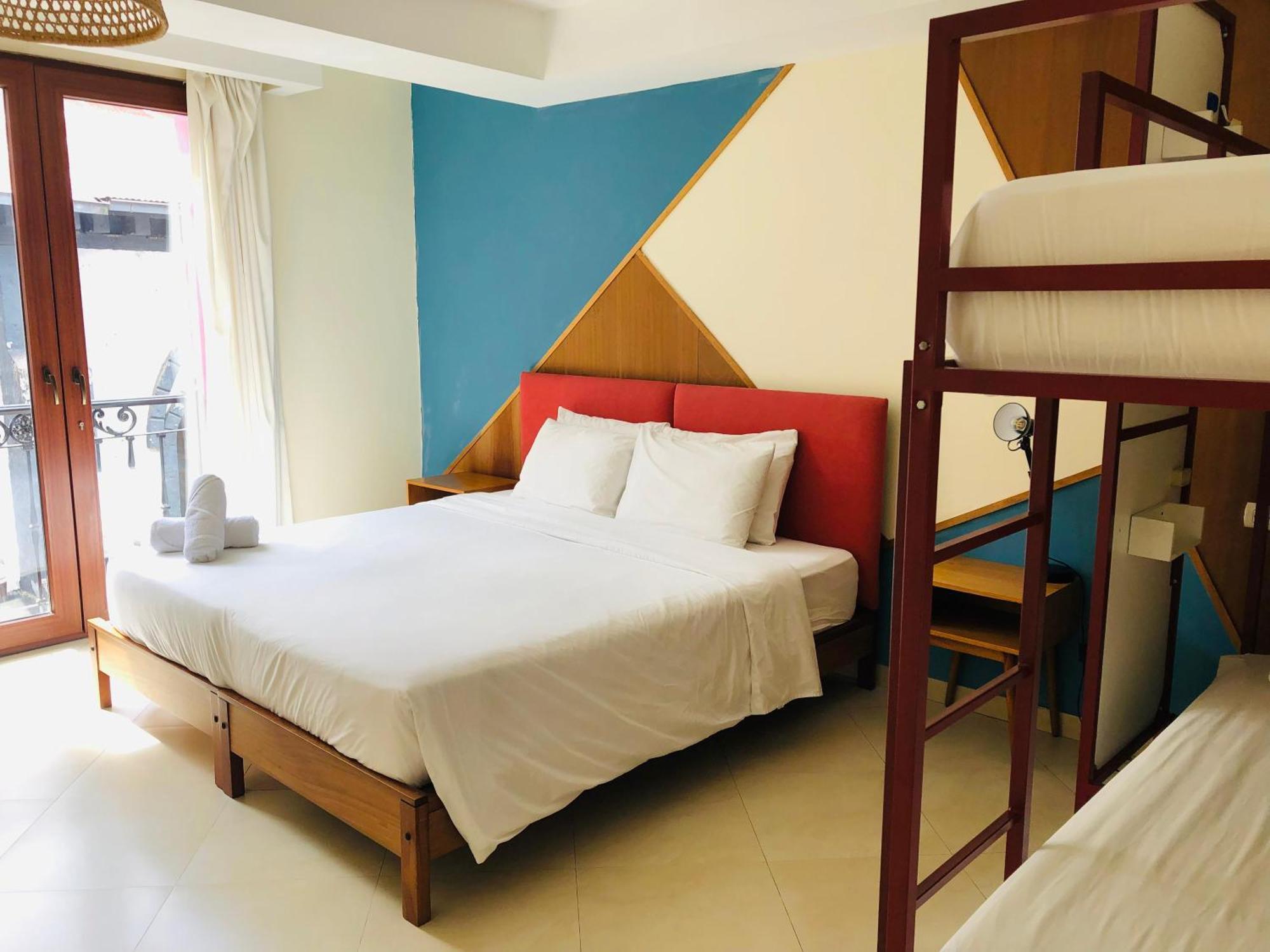 Hotel Socialtel Banos Extérieur photo