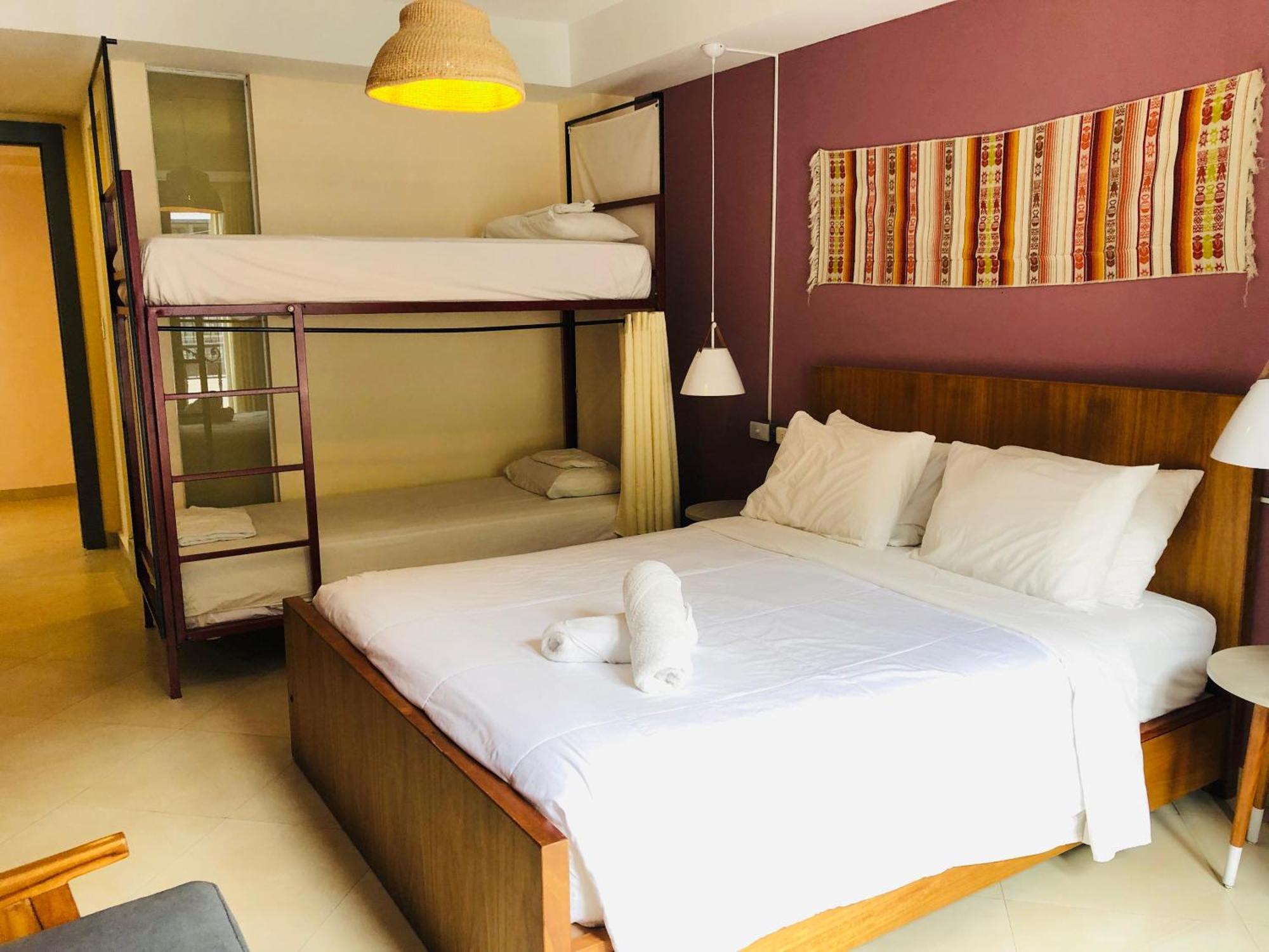 Hotel Socialtel Banos Extérieur photo