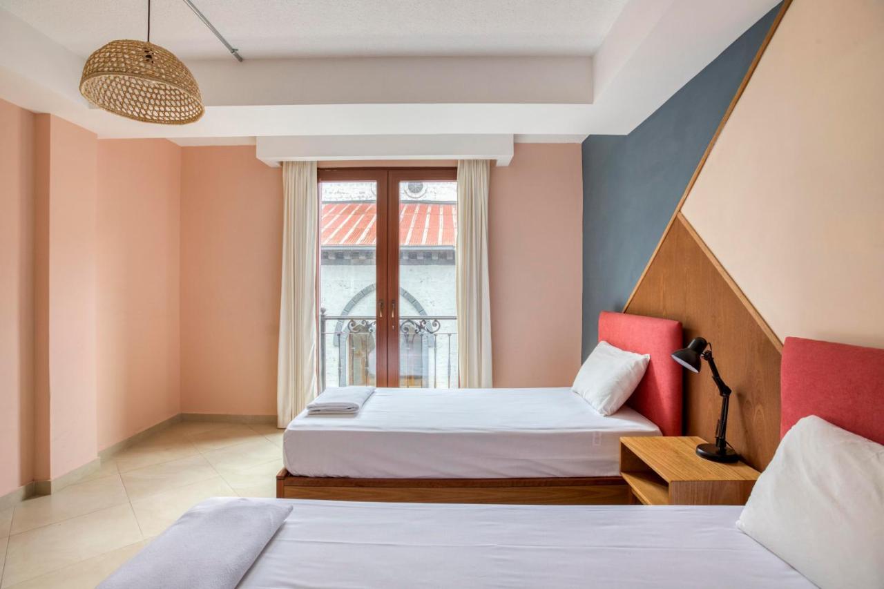 Hotel Socialtel Banos Extérieur photo